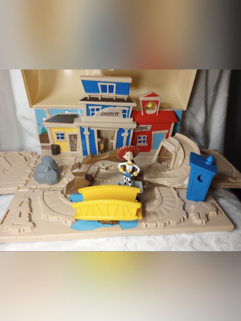 Disney Pixar TOY STORY Woody Wild West Wagon Toy Chest Mini Fold Out Playset Euc